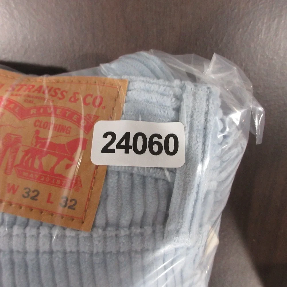Levis Pants Mens 32x32 Light Blue 559 Relaxed Straight Corduroy Thick Jeans NEW